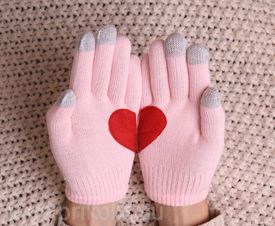 Перчатки для сенсорных устройств LOVE IS...